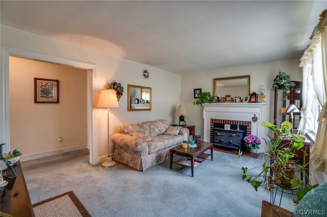 2612 Dumbarton Road Henrico, VA 23228 - Photo 4 of 17 Gallery Image 4