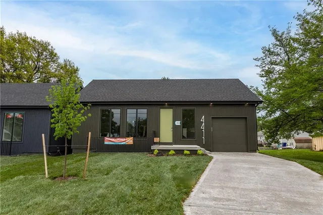 $290,000 | 4411 East 135th Street, Grandview, MO 64030