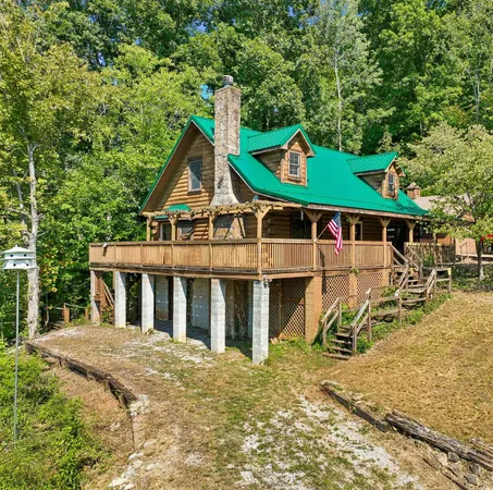 $359,900 | 161 Obey Drive, Celina, TN 38551