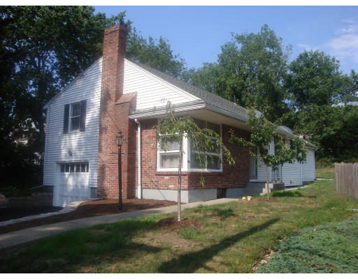 27 Winslow Road Braintree, MA 02184 - Photo 1 of 10 Gallery Image 1