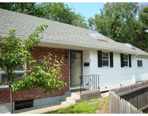 27 Winslow Road Braintree, MA 02184 - Photo 2 of 10 Gallery Image 2