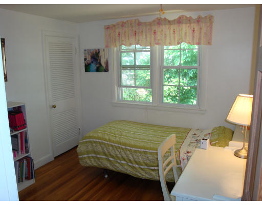 27 Winslow Road Braintree, MA 02184 - Photo 9 of 10 Gallery Image 9