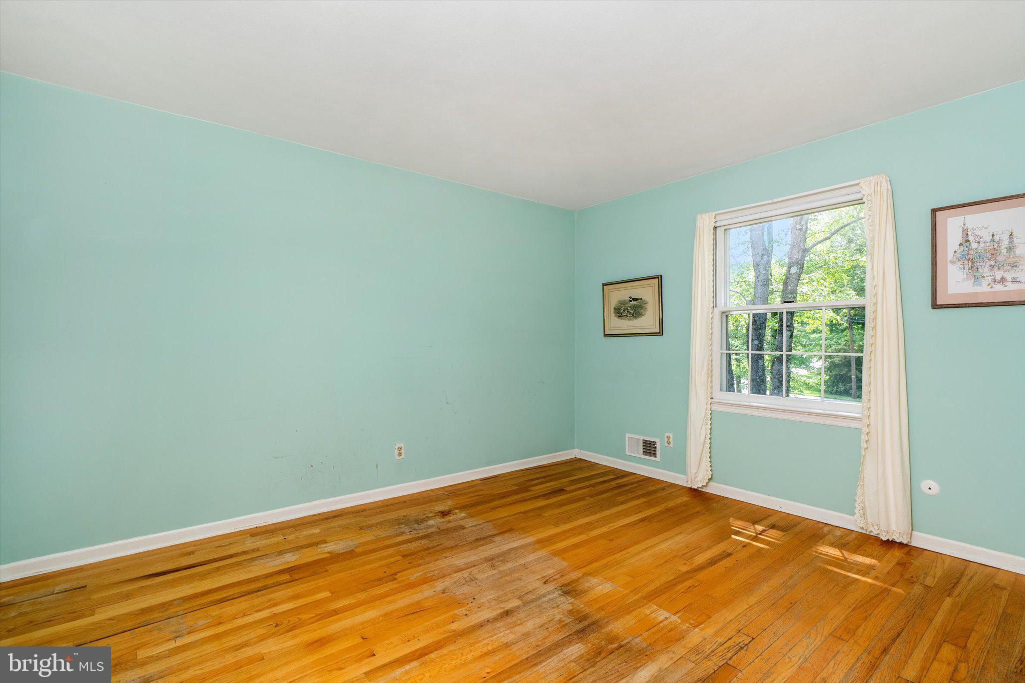 5 Nelson Ridge Road Princeton, NJ 08540 - Photo 20 of 35 second floor bedroom