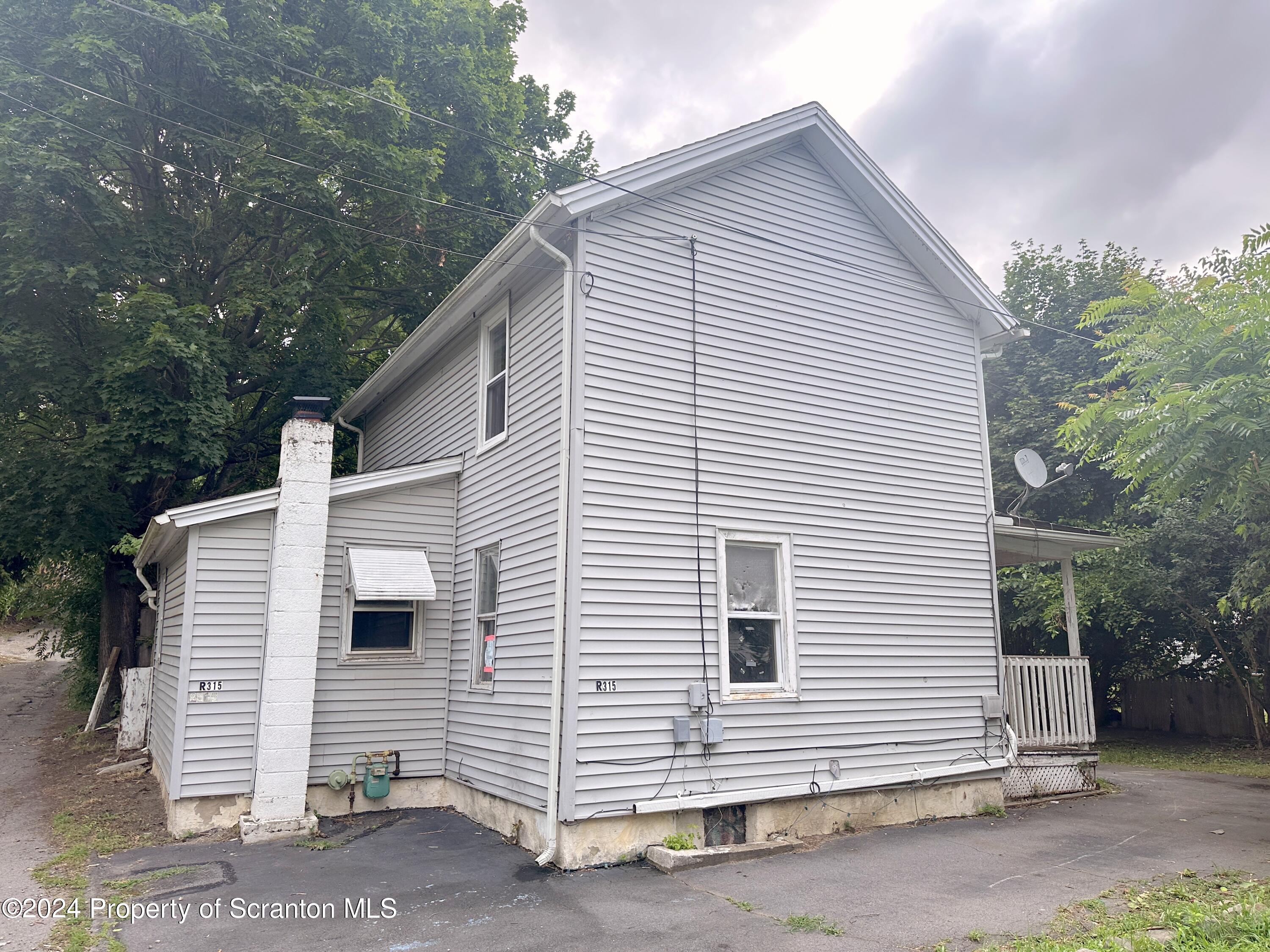 315 North Rear Garfield Scranton, PA 18504 - Photo 3 of 21 Gallery Image 3