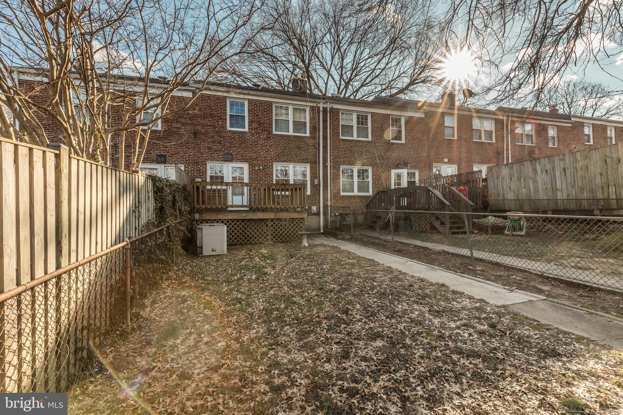 6818 Pinehurst Road Baltimore, MD 21212 - Photo 3 of 30