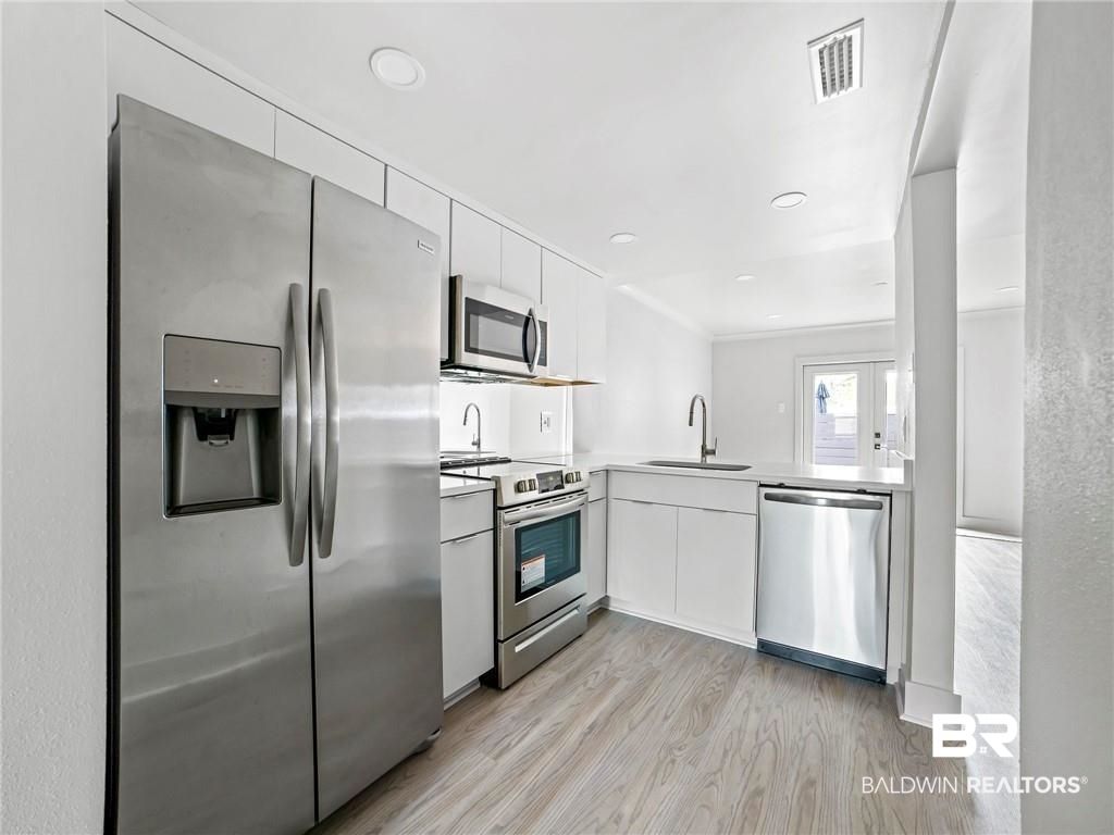 3655 Old Shell Road, Unit 402 Mobile, AL 36608 - Photo 2 of 28