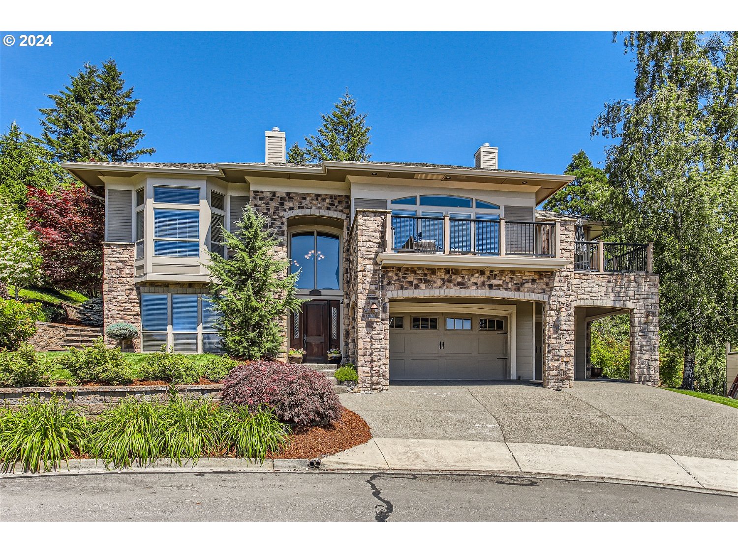 1549 Southwest Walters Loop Gresham, OR 97080 - Photo 1 of 45 Gallery Image 1