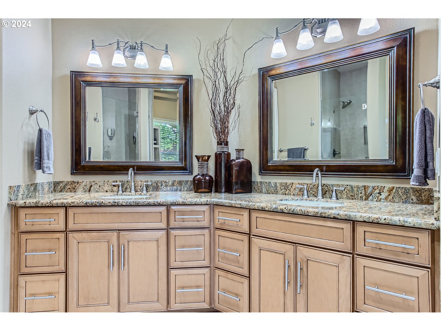 1549 Southwest Walters Loop Gresham, OR 97080 - Photo 17 of 45 Gallery Image 17