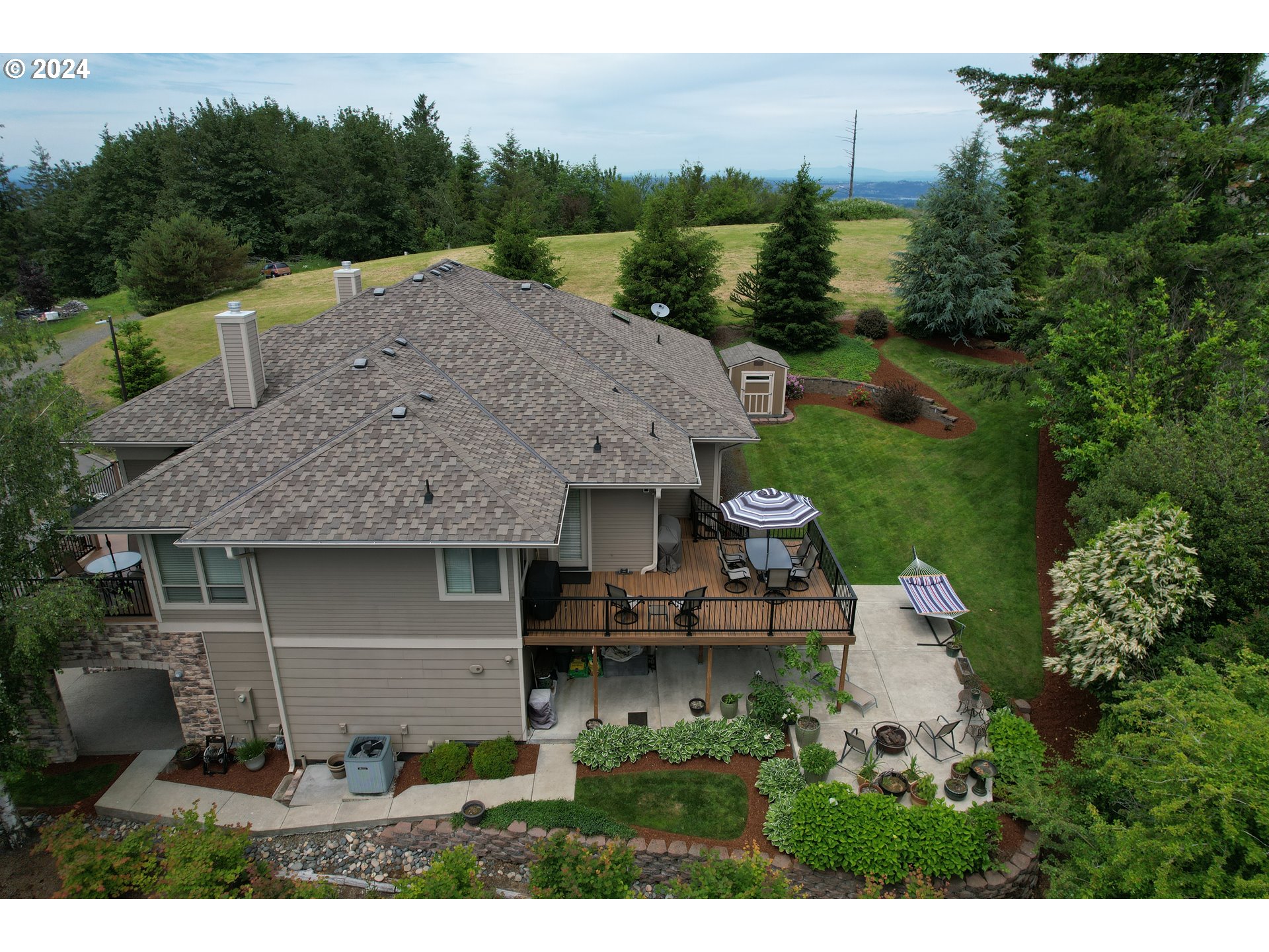 1549 Southwest Walters Loop Gresham, OR 97080 - Photo 36 of 45 Gallery Image 36