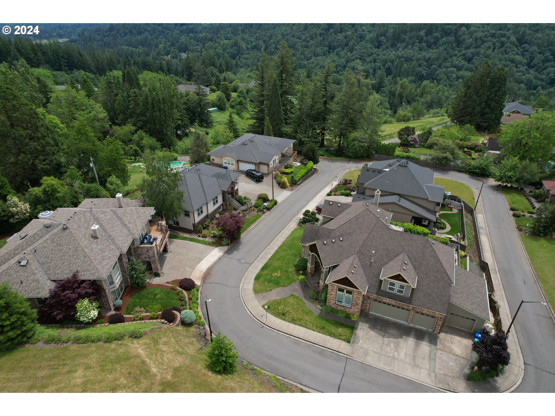 1549 Southwest Walters Loop Gresham, OR 97080 - Photo 37 of 45 Gallery Image 37