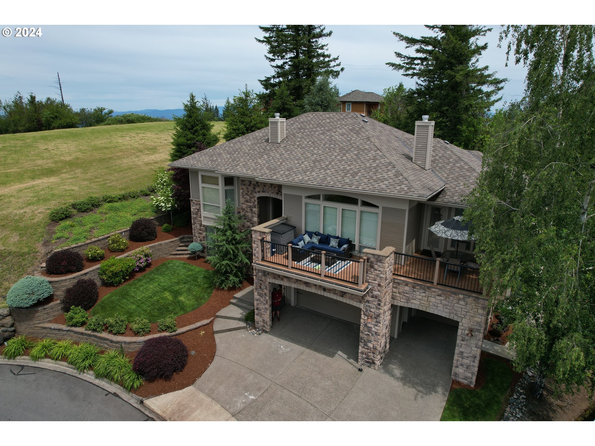 1549 Southwest Walters Loop Gresham, OR 97080 - Photo 38 of 45 Gallery Image 38