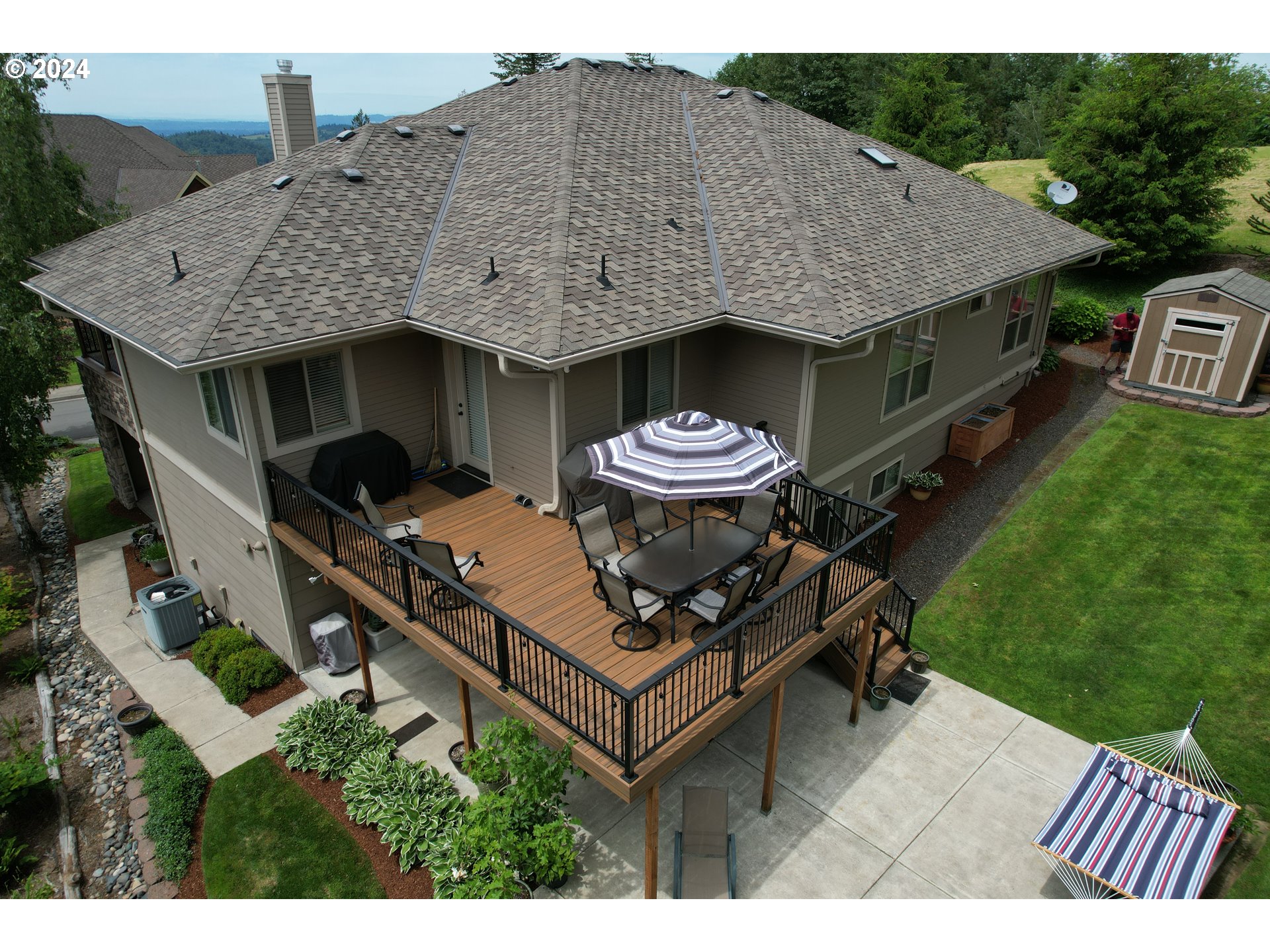 1549 Southwest Walters Loop Gresham, OR 97080 - Photo 40 of 45 Gallery Image 40