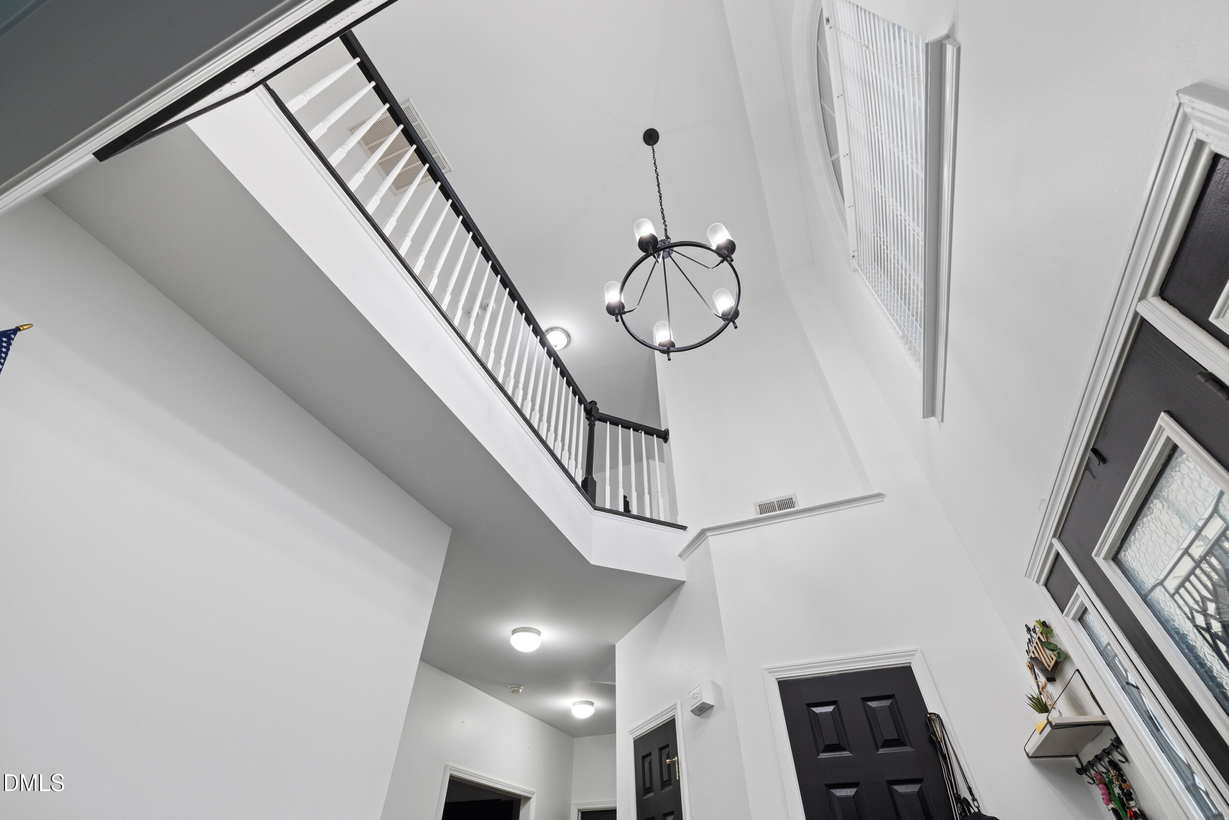 2213 Water Spray Drive Raleigh, NC 27610 - Photo 6 of 42 HN9A6711_pro_2500x1667