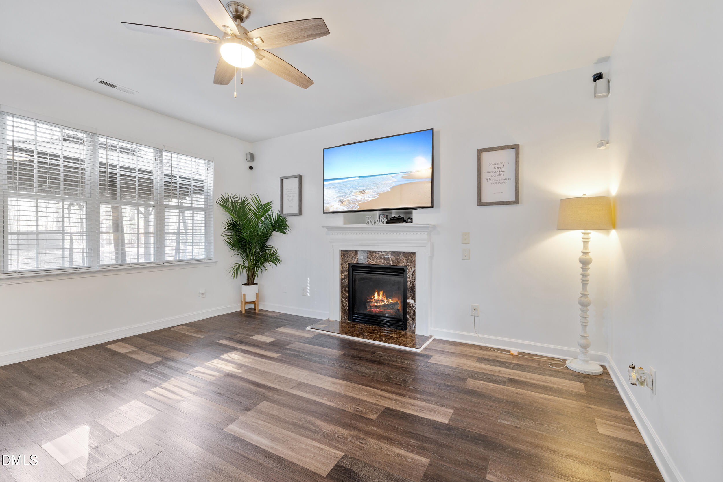 2213 Water Spray Drive Raleigh, NC 27610 - Photo 9 of 42 HN9A6636Re_pro_2550x1667