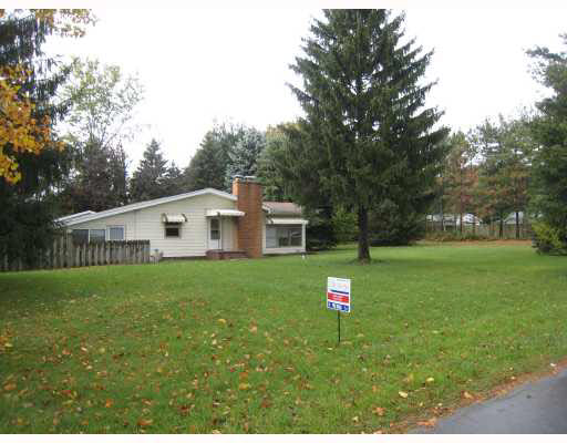 56755 Oak Road South Bend, IN 46619 - Photo 1 of 7 Gallery Image 1