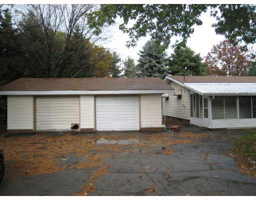 56755 Oak Road South Bend, IN 46619 - Photo 2 of 7 Gallery Image 2