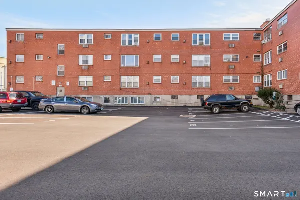 $119,900 | 24 Merrill Street, Unit D1, Hartford, CT 06106