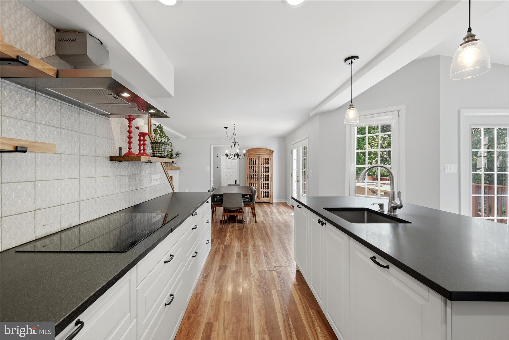 405 Edwards Ferry Road Northeast Leesburg, VA 20176 - Photo 16 of 95 Kitchen