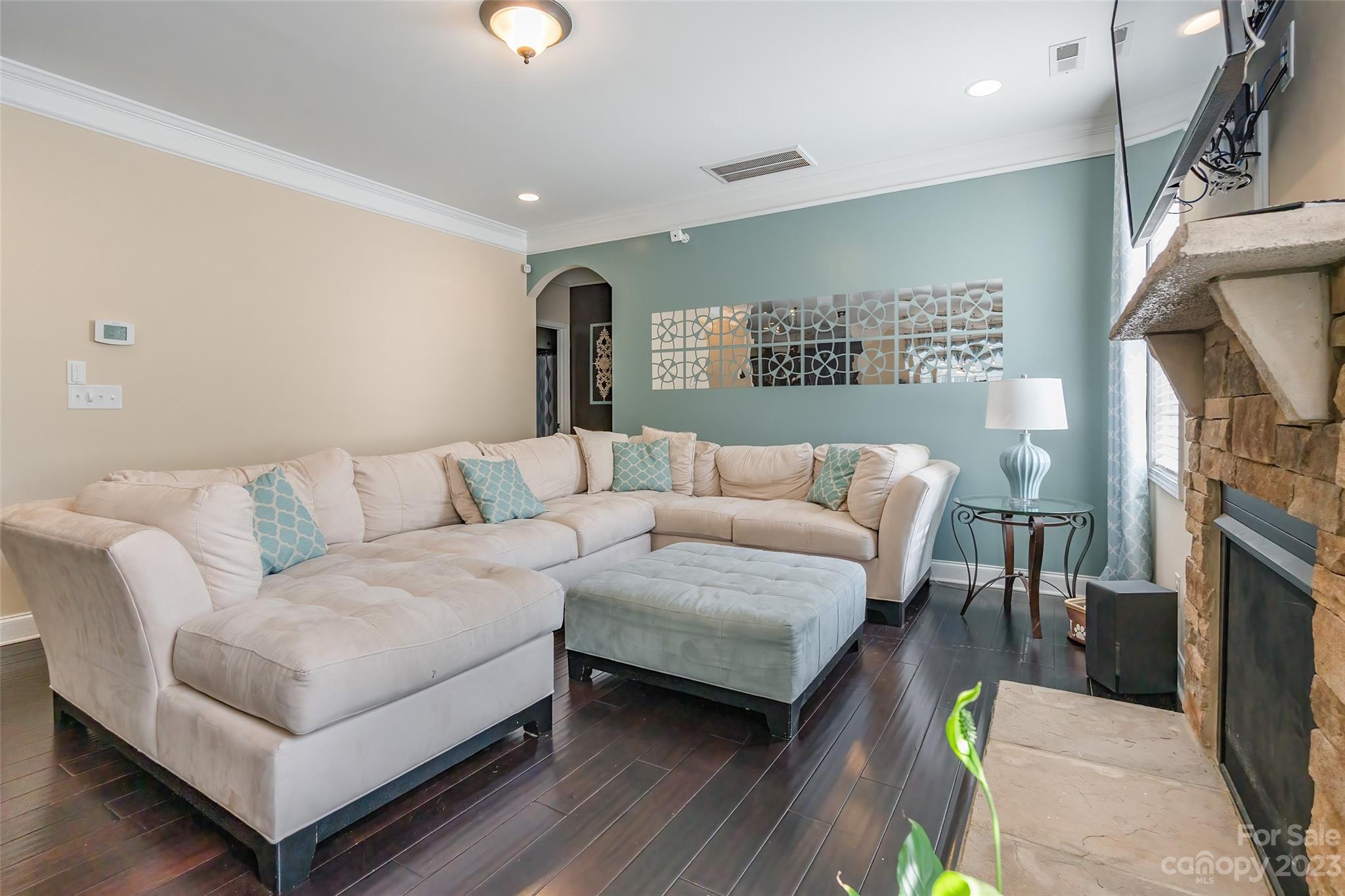9107 Inverness Bay Road Charlotte, NC 28278 - Photo 7 of 40 Gallery Image 7