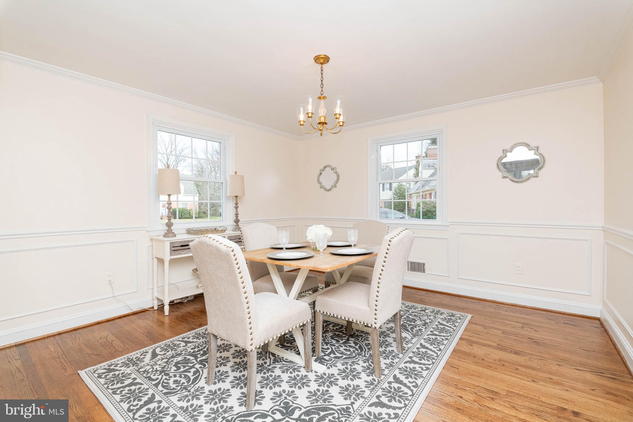813 Stoneleigh Road Baltimore, MD 21212 - Photo 7 of 42 Dining Room