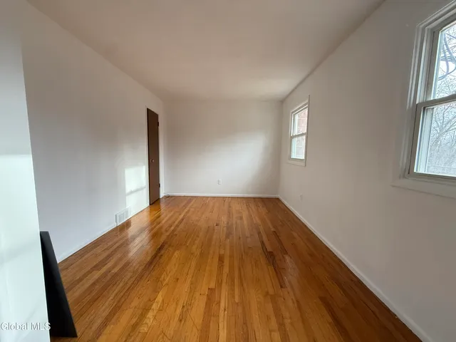 $1,800 | 5 Dowling Road, Unit A, Colonie, NY 12205