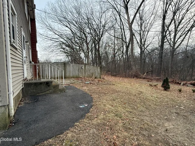 $1,800 | 5 Dowling Road, Unit A, Colonie, NY 12205