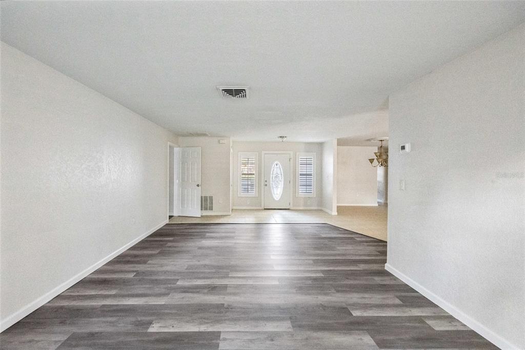 4369 Marine Parkway New Port Richey, FL 34652 - Photo 4 of 28