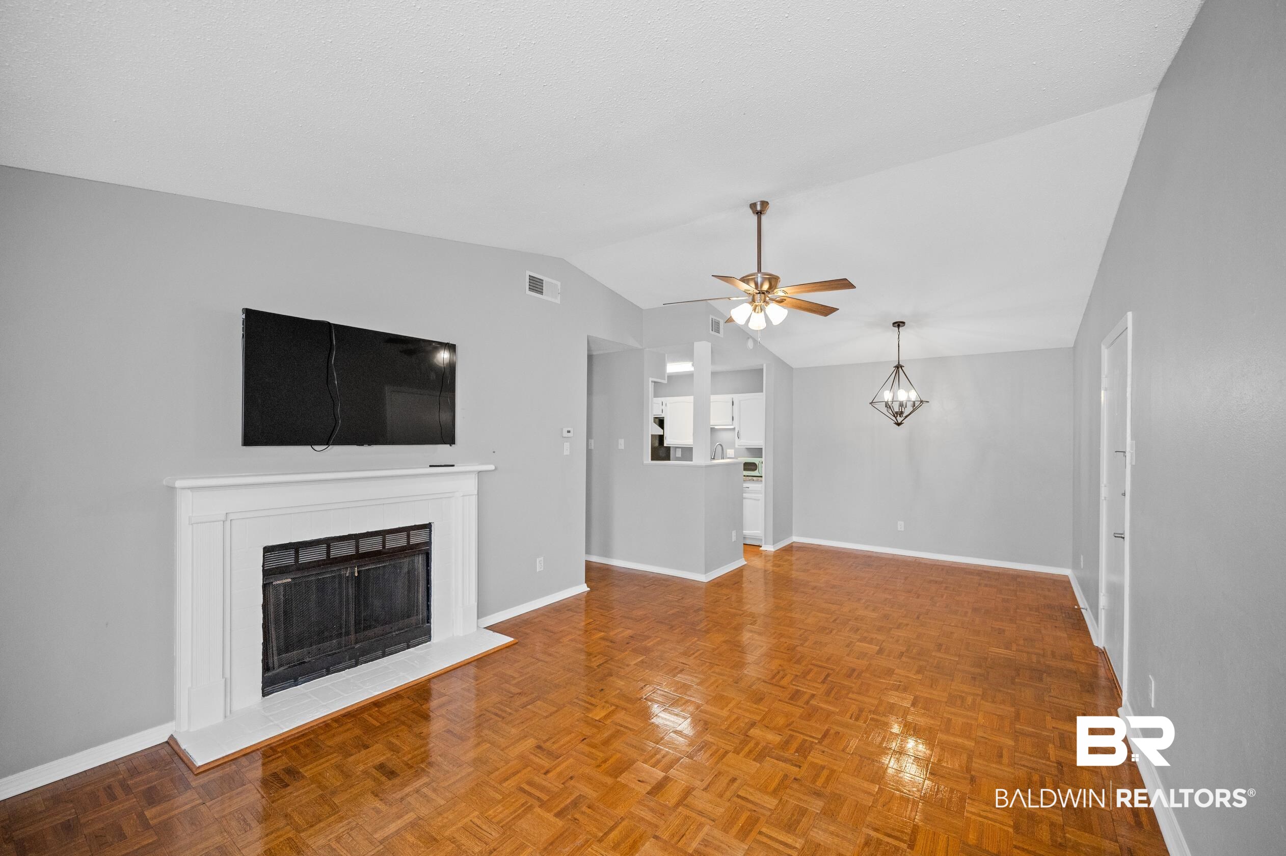 6040 Grelot Road, Unit 201 Mobile, AL 36609 - Photo 7 of 21