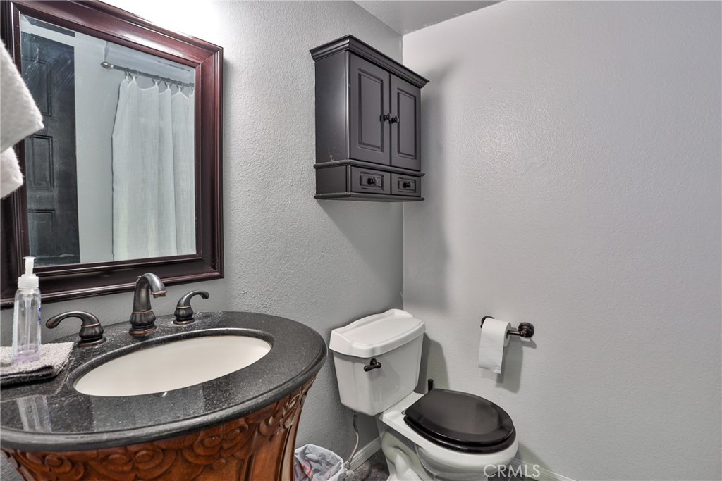 12309 Wintergreen Street Rancho Cucamonga, CA 91739 - Photo 17 of 32 Downstairs powder-room