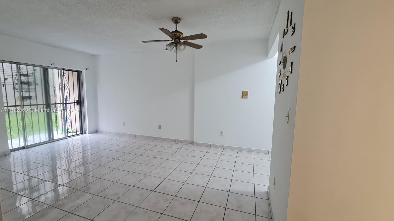 3640 Northwest 9th Street, Unit 105 Miami, FL 33125 - Photo 10 of 31 a view of an empty room