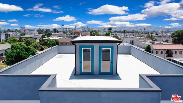 $4,330 | 4547 Saturn Street, Los Angeles, CA 90019