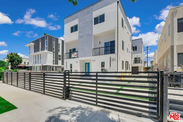 $4,330 | 4547 Saturn Street, Los Angeles, CA 90019