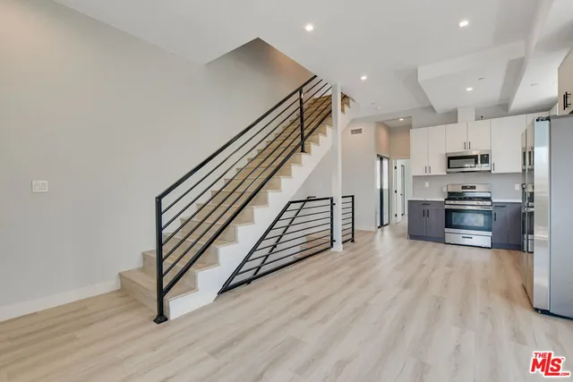 $4,330 | 4547 Saturn Street, Los Angeles, CA 90019