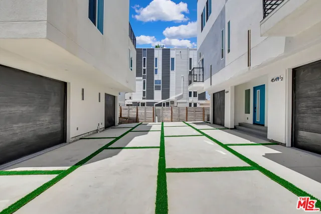 $4,330 | 4547 Saturn Street, Los Angeles, CA 90019