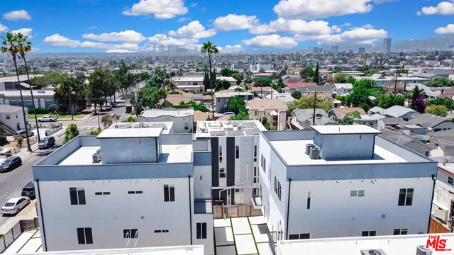 $4,330 | 4547 Saturn Street, Los Angeles, CA 90019