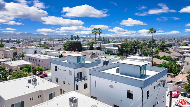 $4,330 | 4547 Saturn Street, Los Angeles, CA 90019