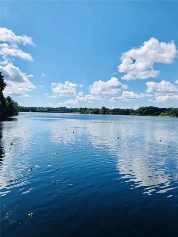 $2,000 | 7303 East Bank Drive, Tampa, FL 33617