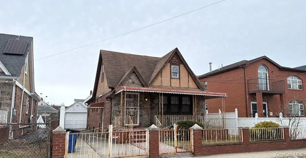 $685,000 | 135-15 220th Place | Laurelton