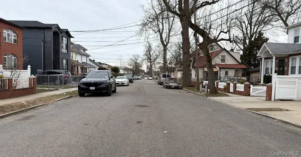 $685,000 | 135-15 220th Place | Laurelton