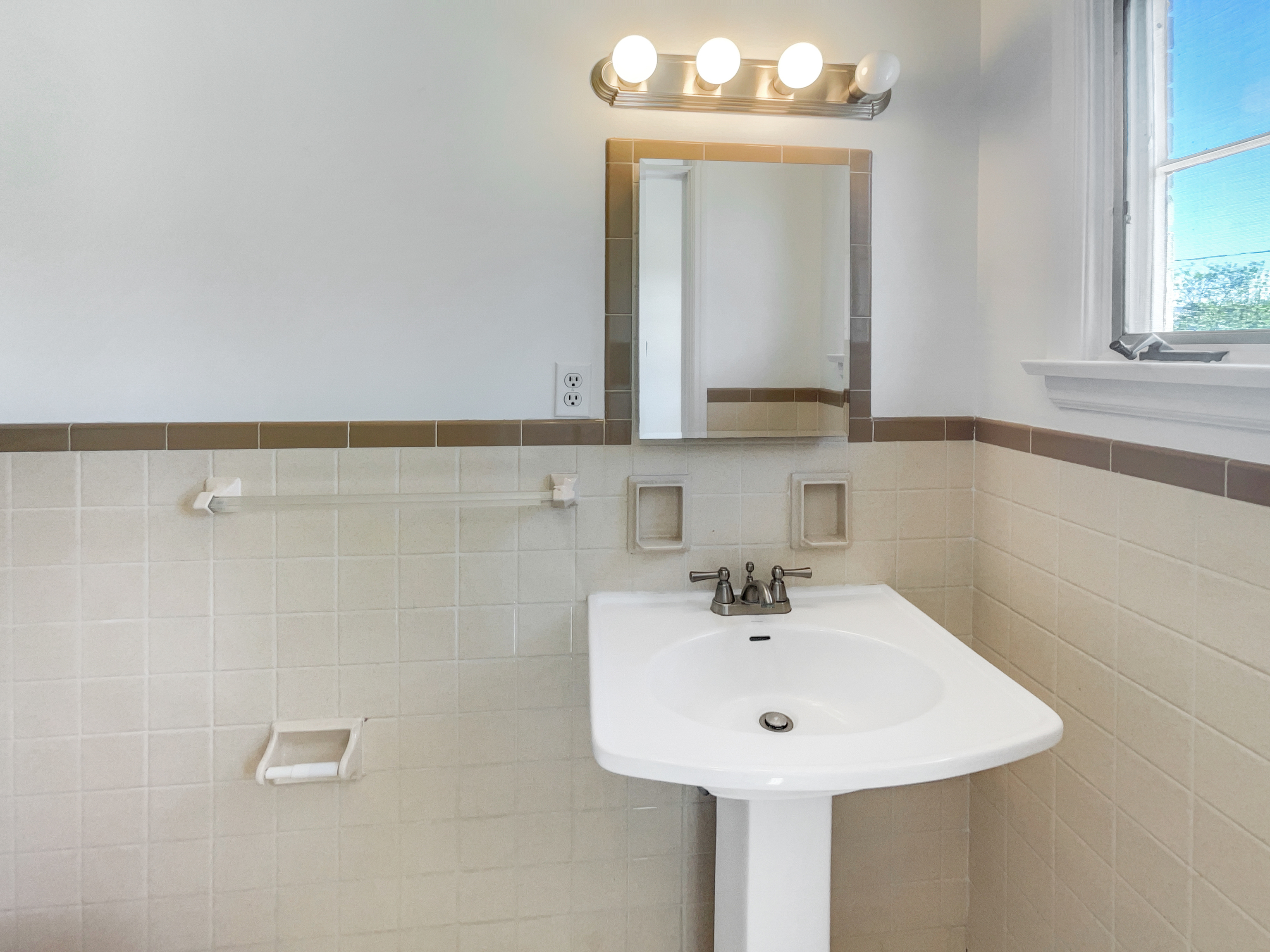 5243 Channing Road Indianapolis, IN 46226 - Photo 18 of 20 Gallery Image 18
