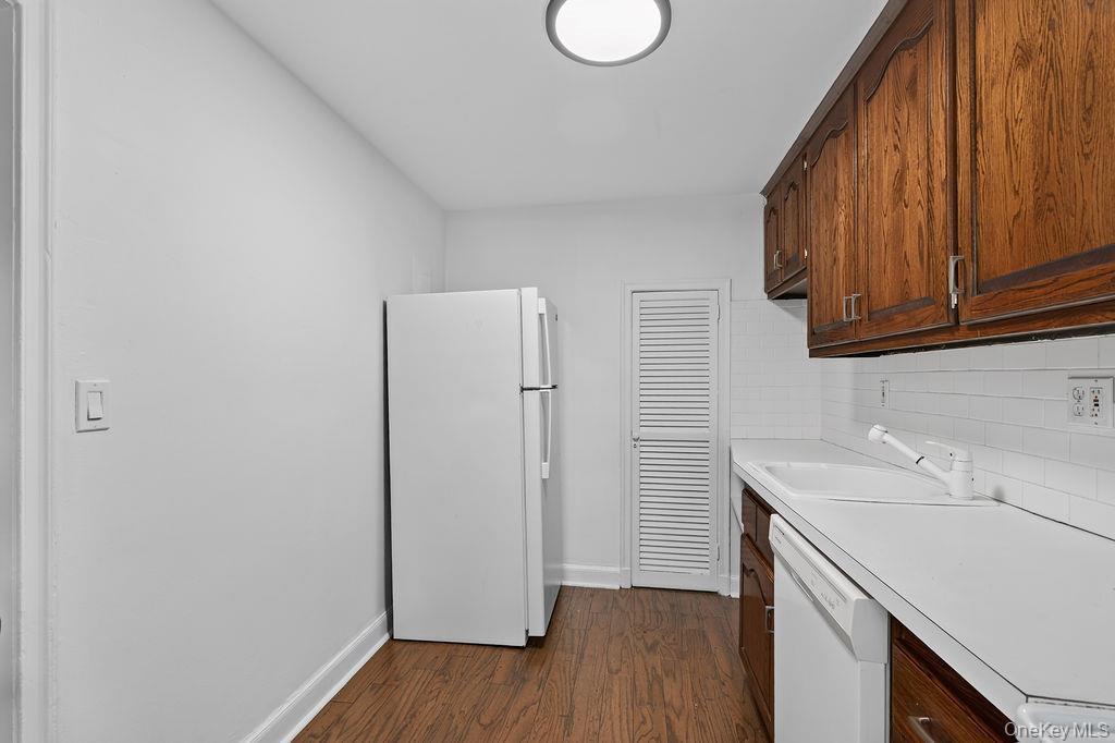 30 Pondview Road, Unit K Rye, NY 10580 - Photo 7 of 22 How about you open the wall or add a two-top table?