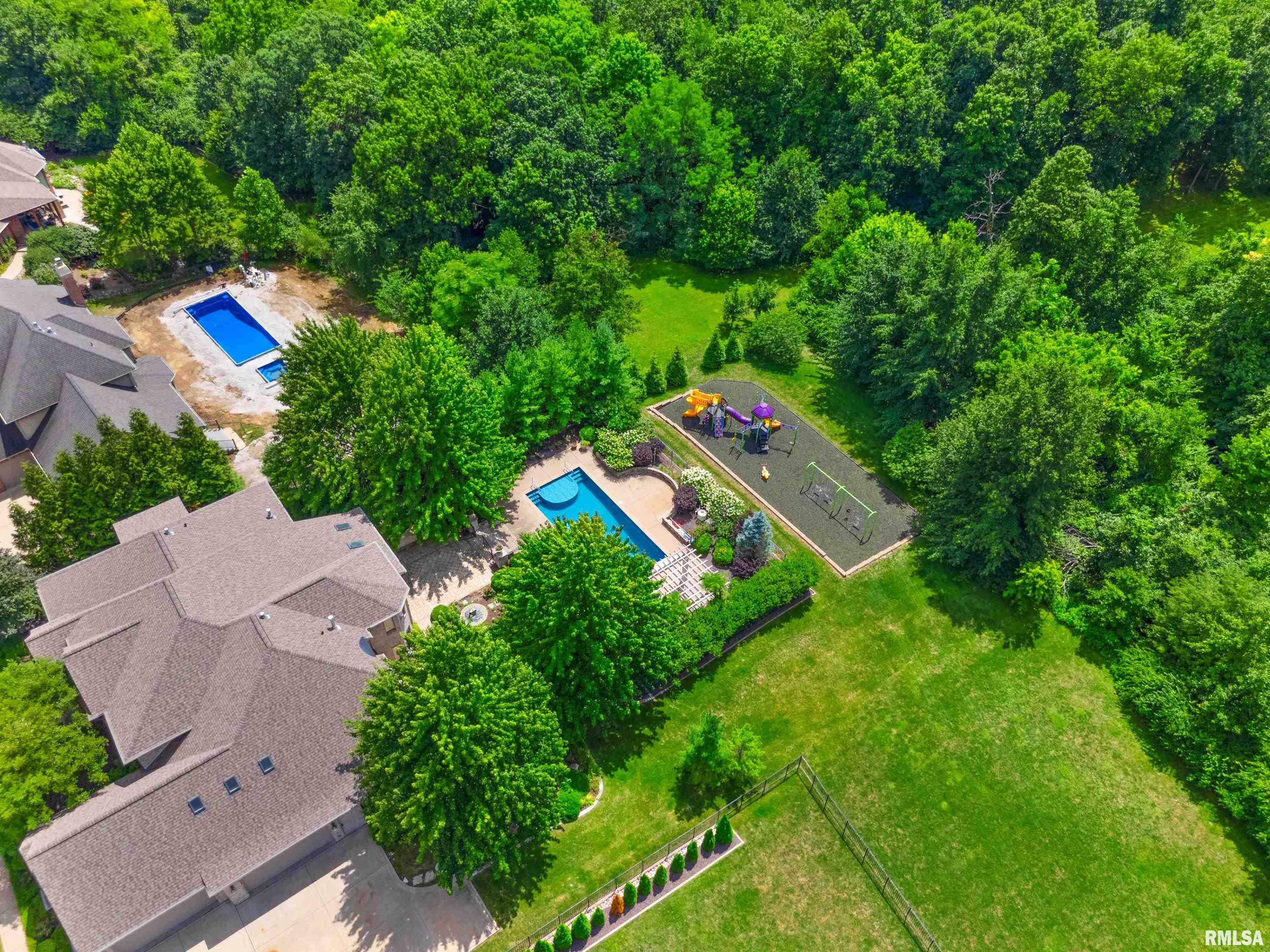 1811 Kern Road Washington, IL 61571 - Photo 79 of 95 Gallery Image 79