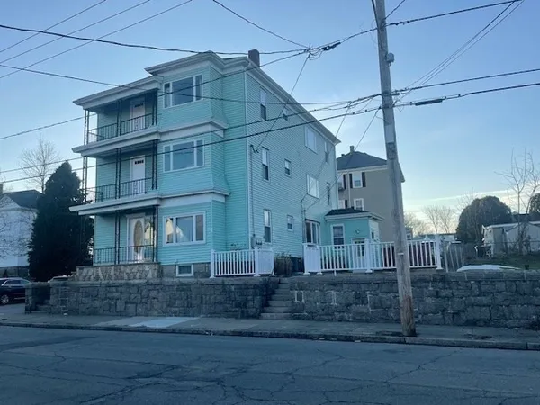 $2,150 | 1553 Rodman Street, Unit 3, Fall River, MA 02721