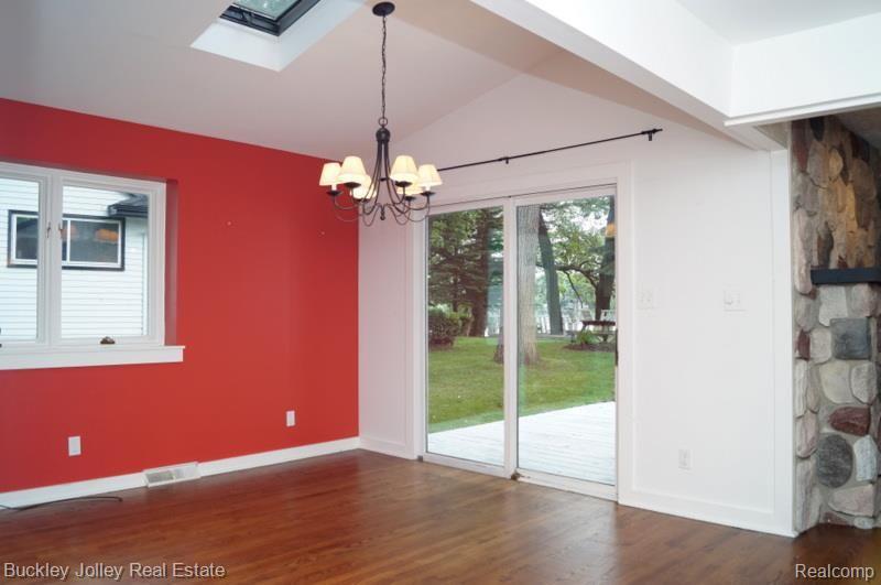 4400 Clifford Road Brighton, MI 48116 - Photo 7 of 22 Dining Area