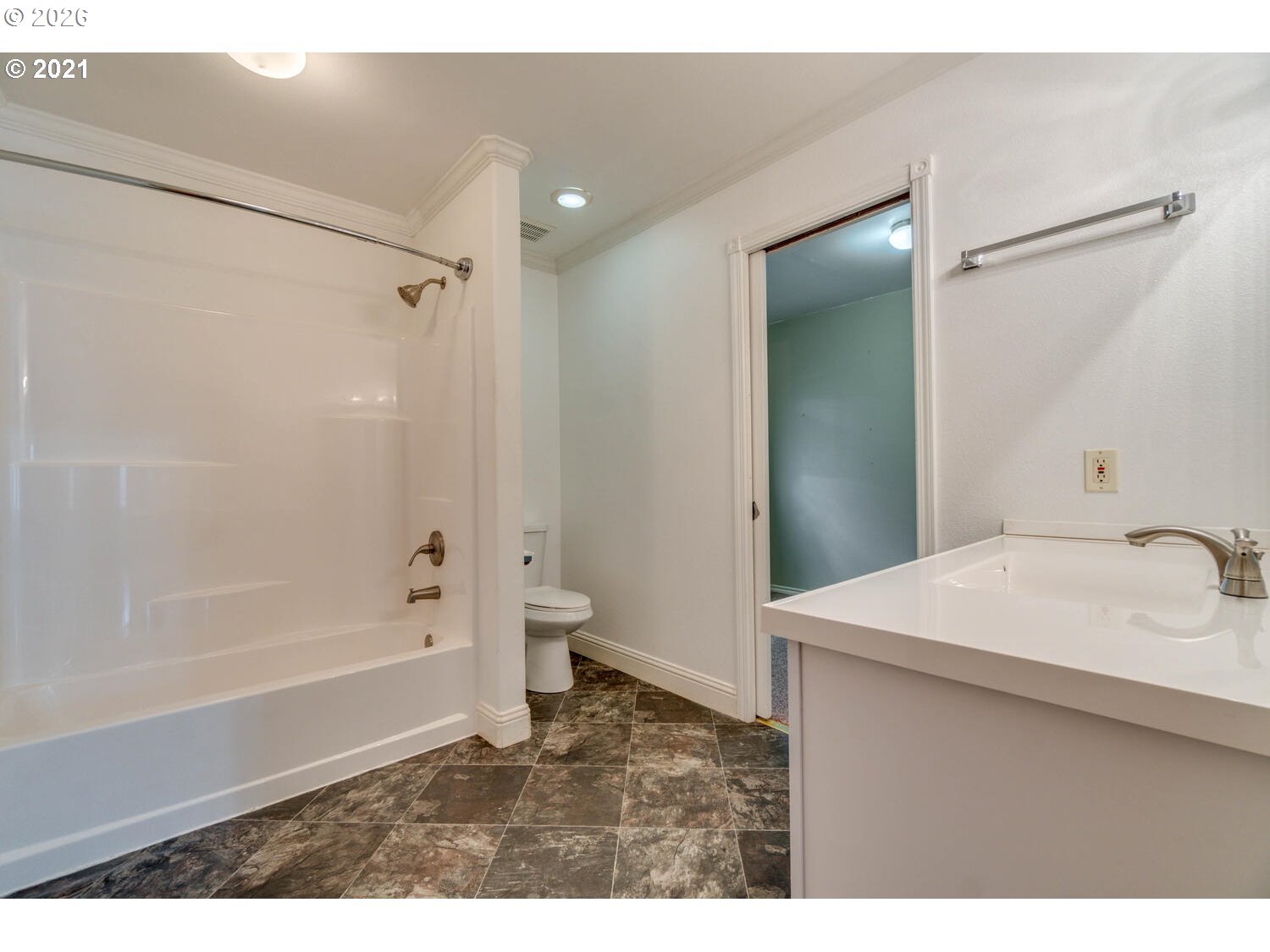 5031 Southeast Jenne Road Portland, OR 97236 - Photo 21 of 43