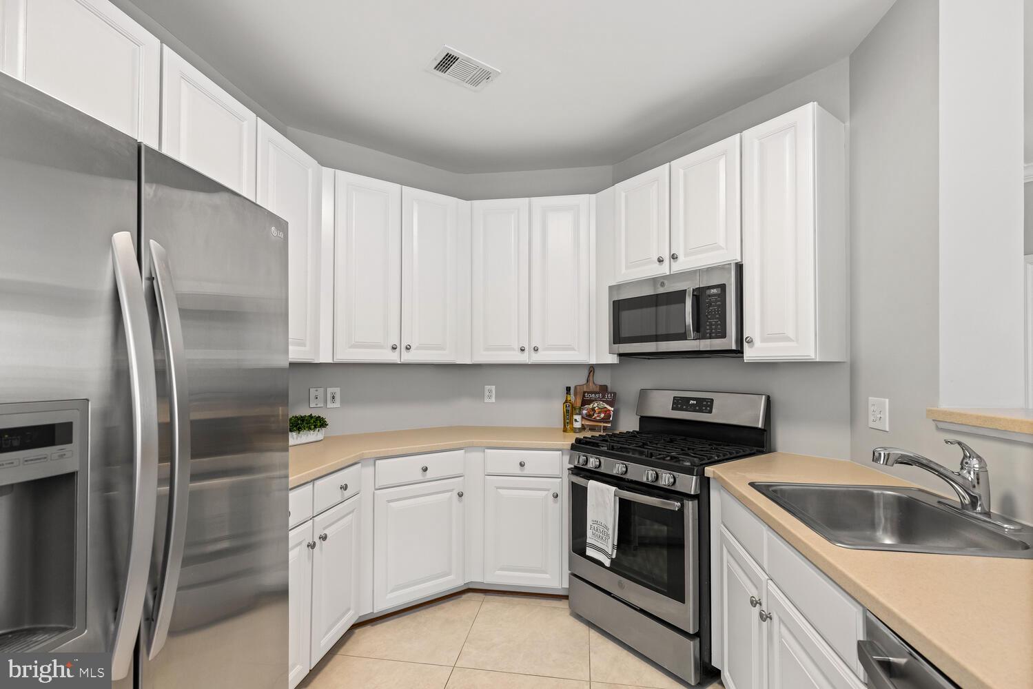 12001 Market Street, Unit 102 Reston, VA 20190 - Photo 15 of 47 Gallery Image 15