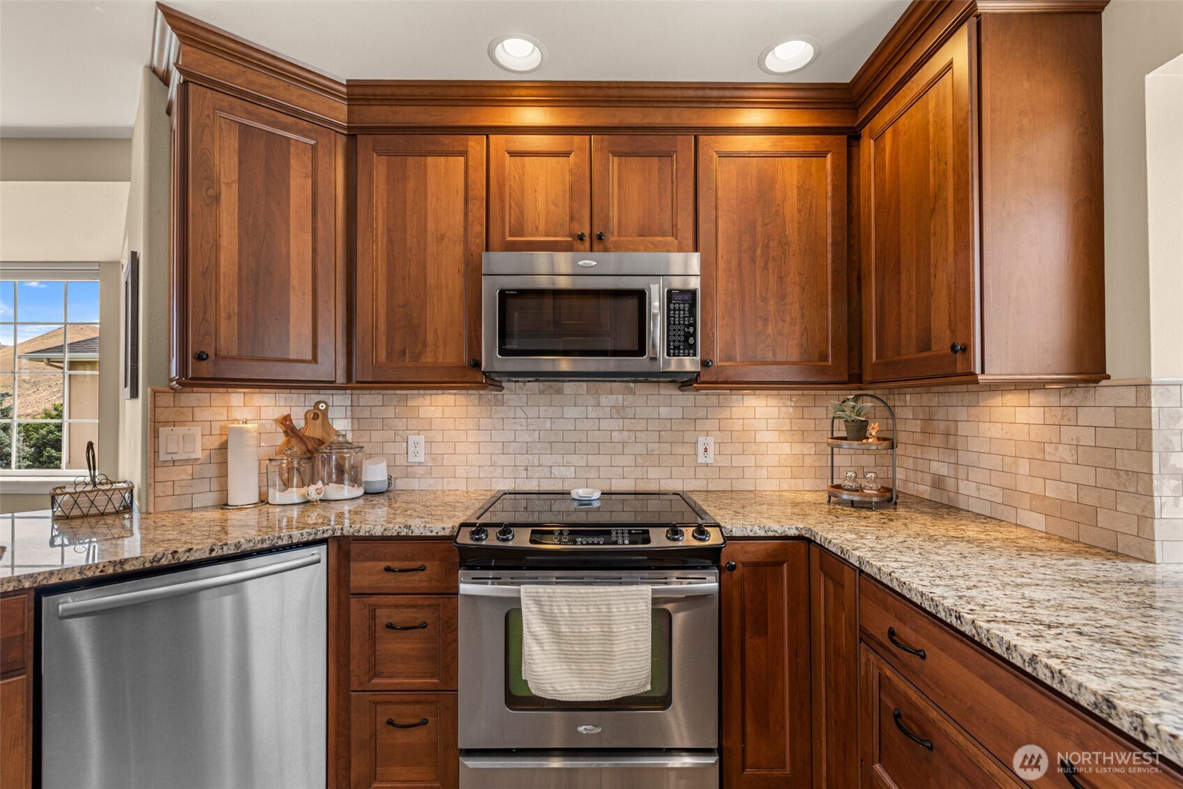 507 Day Road North Wenatchee, WA 98801 - Photo 15 of 40