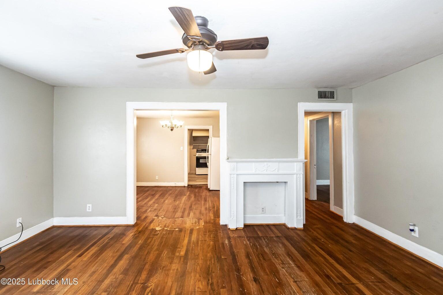 2310 15th Street Lubbock, TX 79401 - Photo 6 of 14 20250618191909091105000000-o