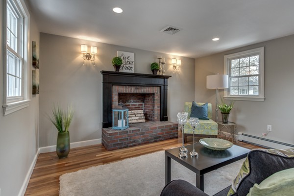 18 Robin Road Reading, MA 01867 - Photo 17 of 30 Gallery Image 17
