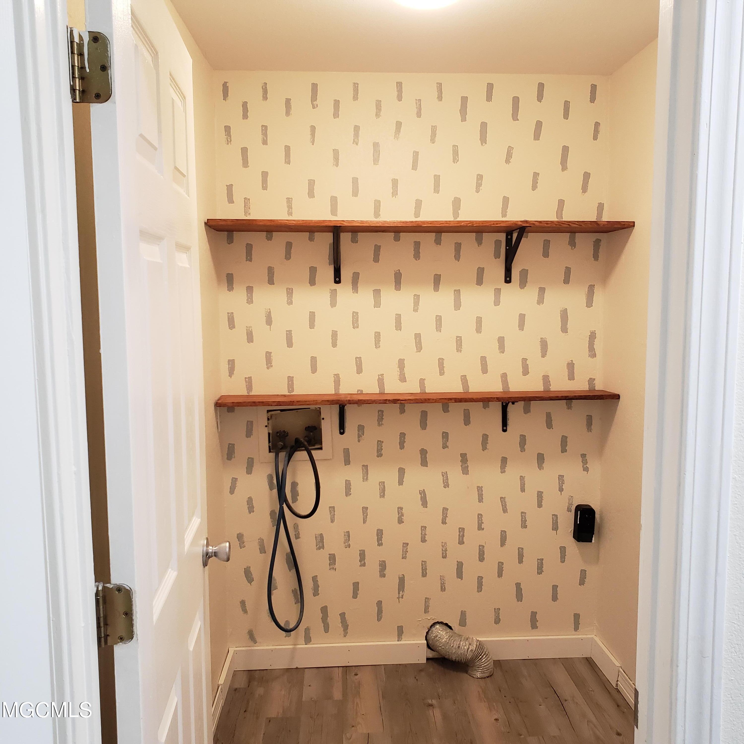 4410 Brodie Road D'Iberville, MS 39540 - Photo 15 of 18 Laundry Room
